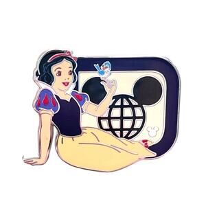 Disney Hidden Disney 2025 Snow White Walt Disney World D Logo Pin WDW Princess